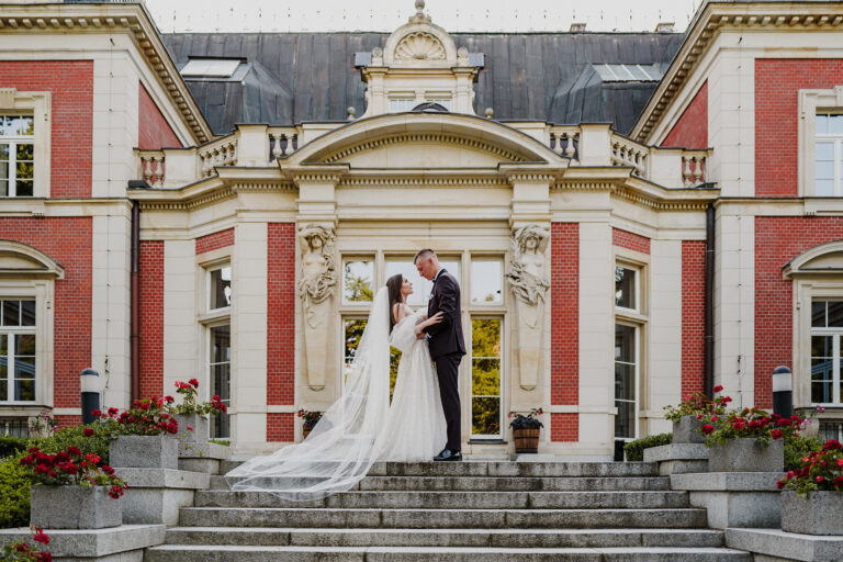 Sesja ślubna w Pałacu Pawłowice we Wrocławiu | Dominika i Adam